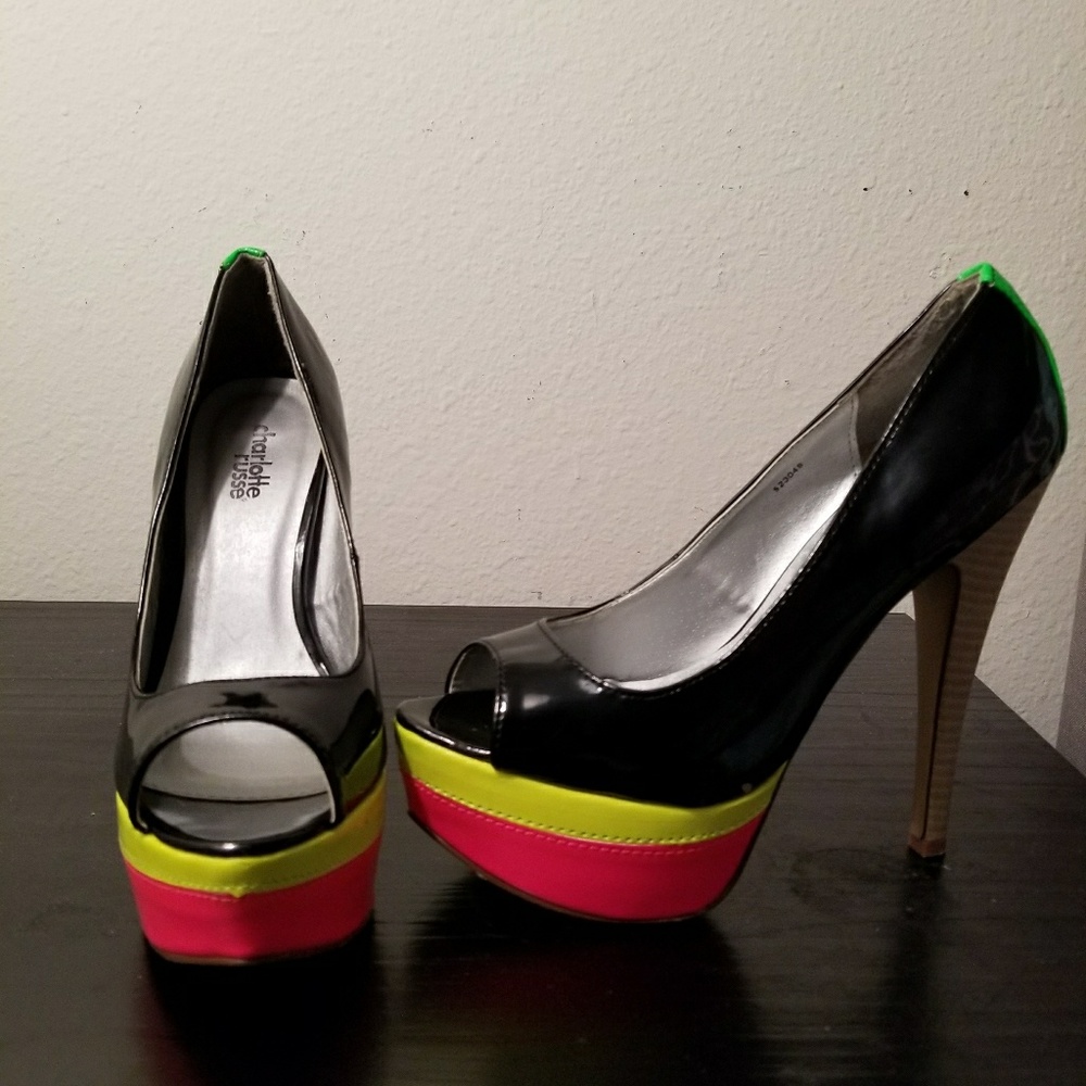 Multi colored heel